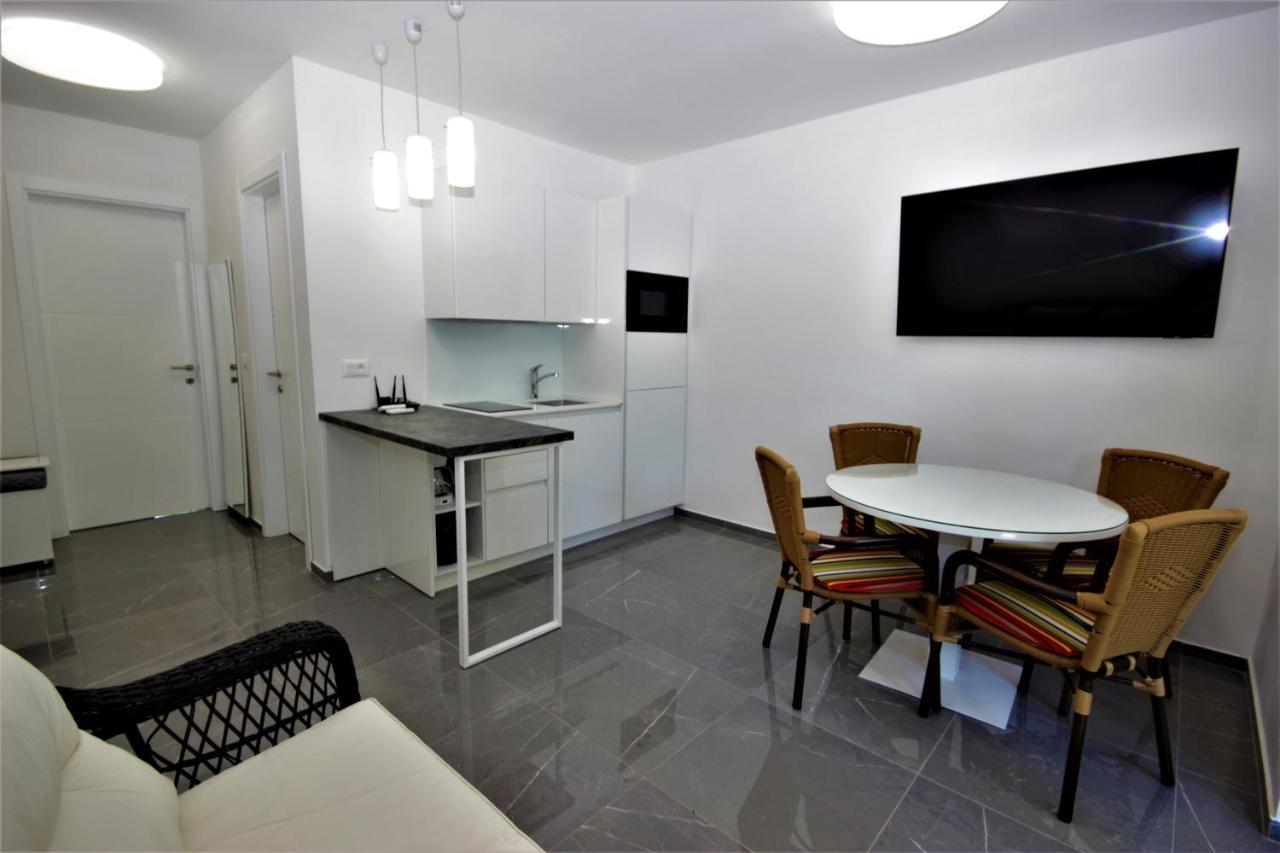 Apartments Smitran Banjole Exterior foto
