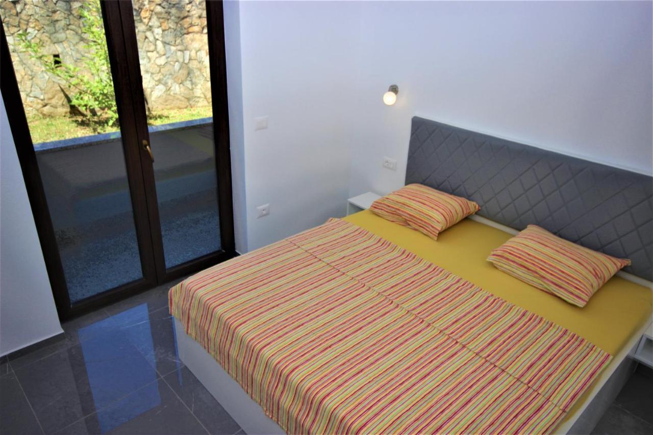 Apartments Smitran Banjole Exterior foto