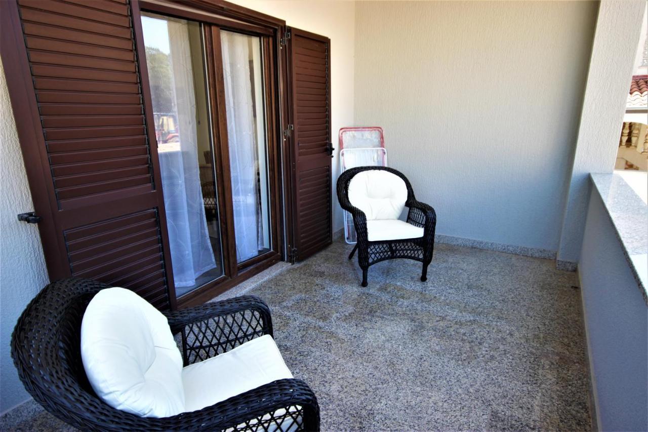 Apartments Smitran Banjole Exterior foto